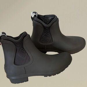 UGG Women’s Droplet Waterproof Rain Boots Size 5 - Dark Green